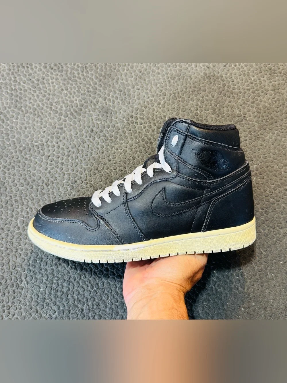 Jordan 1 Retro High OG ‘Cyber Monday’ 2015 (Sz 8M/9.5W)